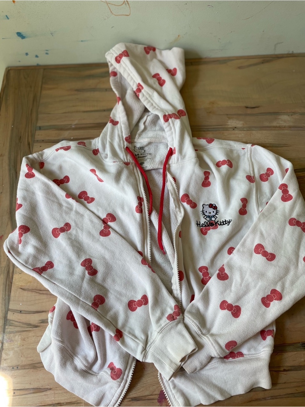 Hello Kitty Woman’s  & Red Bow Print Zip Hoodie